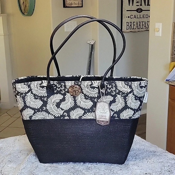 Sunnsand Handbags - NWT Sun N Sand Black Floral Tote Beach Vacation Summer Bag Easy Carry Large